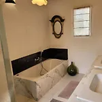 Les 4 Fontaines Villa *